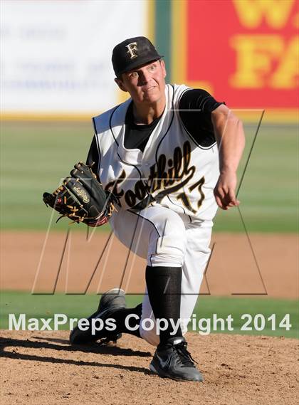 Thumbnail 2 in Foothill vs. JSerra Catholic (CIF-SS D1 Semi Final) photogallery.