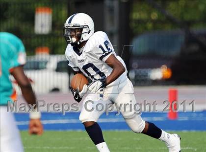 Thumbnail 1 in Westlake vs. Urbana (I-95 Kickoff Classic) photogallery.