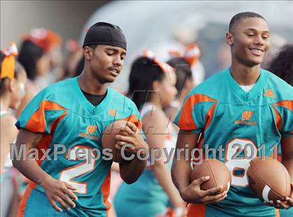 Thumbnail 1 in Westlake vs. Urbana (I-95 Kickoff Classic) photogallery.