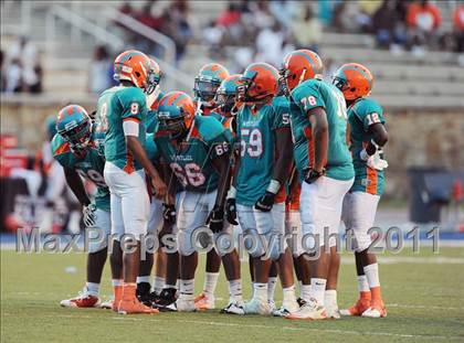 Thumbnail 2 in Westlake vs. Urbana (I-95 Kickoff Classic) photogallery.