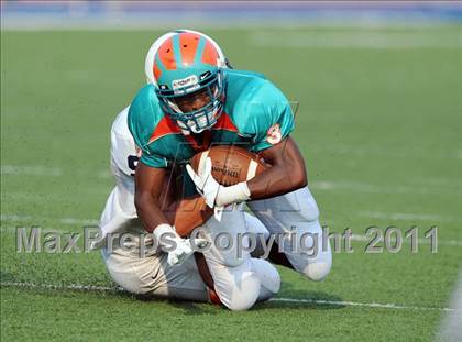 Thumbnail 1 in Westlake vs. Urbana (I-95 Kickoff Classic) photogallery.