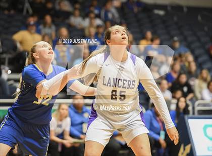 Thumbnail 3 in Grossmont vs. Carlsbad (CIF SDS D2 Final) photogallery.