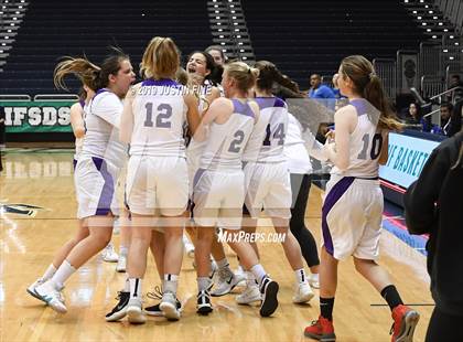 Thumbnail 3 in Grossmont vs. Carlsbad (CIF SDS D2 Final) photogallery.