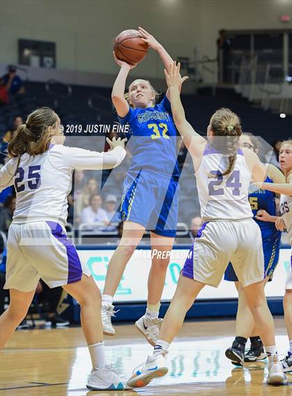 Thumbnail 3 in Grossmont vs. Carlsbad (CIF SDS D2 Final) photogallery.