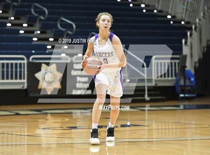 Thumbnail 2 in Grossmont vs. Carlsbad (CIF SDS D2 Final) photogallery.