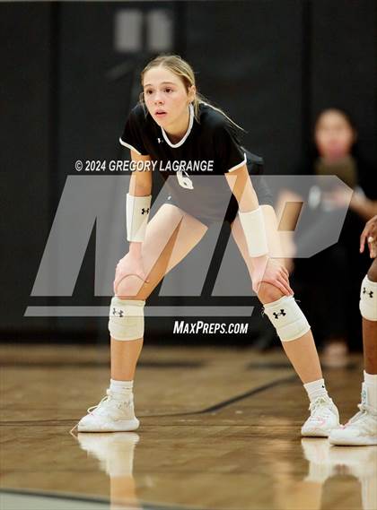 Thumbnail 3 in V.R. Eaton vs Lake Ridge(UIL 6A Volleyball Bi-district) photogallery.