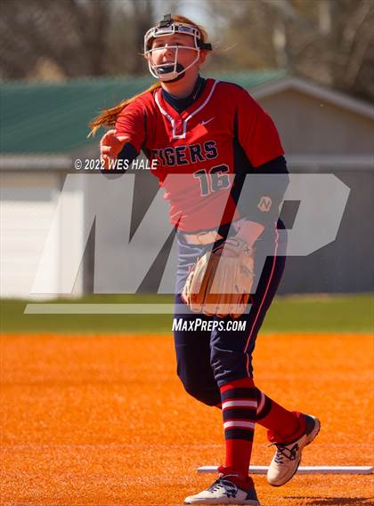 Thumbnail 1 in Collierville vs. South Panola (Morris Hunter Tournament) photogallery.
