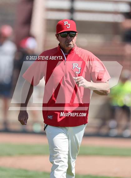 Thumbnail 3 in Regis Jesuit vs. Chaparral (CHSAA 5A State 1st Round) photogallery.