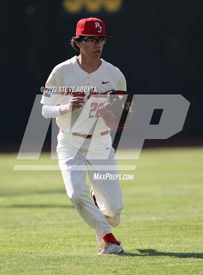 Thumbnail 2 in Regis Jesuit vs. Chaparral (CHSAA 5A State 1st Round) photogallery.