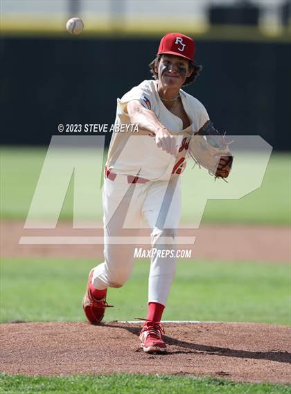 Thumbnail 1 in Regis Jesuit vs. Chaparral (CHSAA 5A State 1st Round) photogallery.