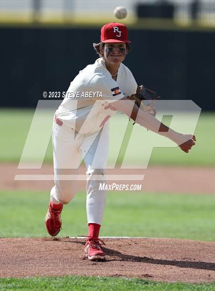 Thumbnail 2 in Regis Jesuit vs. Chaparral (CHSAA 5A State 1st Round) photogallery.