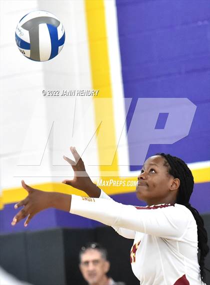 Thumbnail 2 in Clovis West vs. Lakeside (Durango Fall Classic) photogallery.