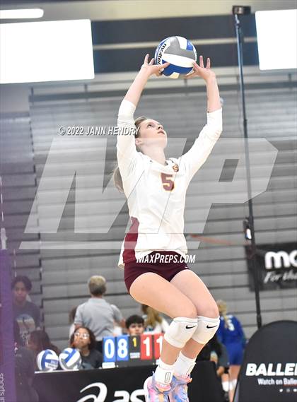 Thumbnail 3 in Clovis West vs. Lakeside (Durango Fall Classic) photogallery.