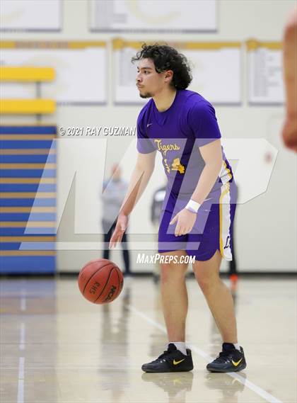 Thumbnail 3 in Lemoore vs Rocklin (Clovis Elks Holiday Tournament) photogallery.