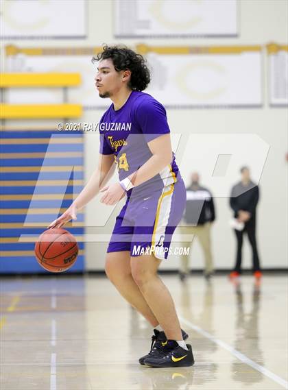 Thumbnail 3 in Lemoore vs Rocklin (Clovis Elks Holiday Tournament) photogallery.