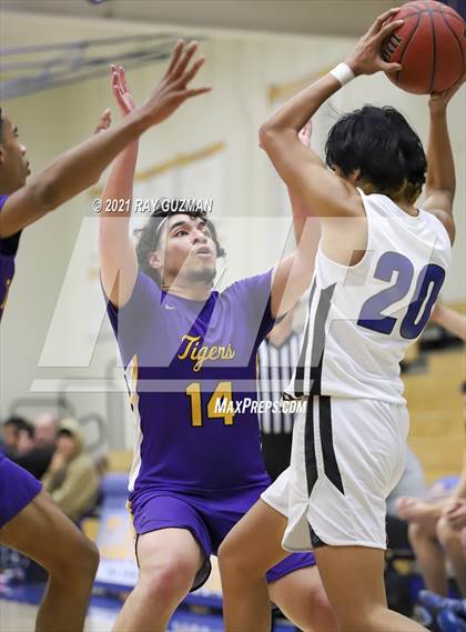 Thumbnail 3 in Lemoore vs Rocklin (Clovis Elks Holiday Tournament) photogallery.