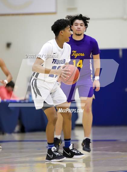 Thumbnail 3 in Lemoore vs Rocklin (Clovis Elks Holiday Tournament) photogallery.
