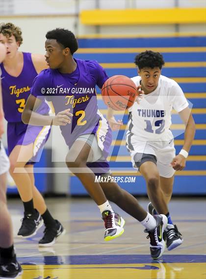 Thumbnail 1 in Lemoore vs Rocklin (Clovis Elks Holiday Tournament) photogallery.