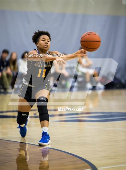 Thumbnail 1 in Del Norte vs. Mira Mesa (Knights of the Roundball Classic) photogallery.