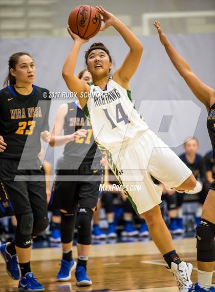 Thumbnail 2 in Del Norte vs. Mira Mesa (Knights of the Roundball Classic) photogallery.