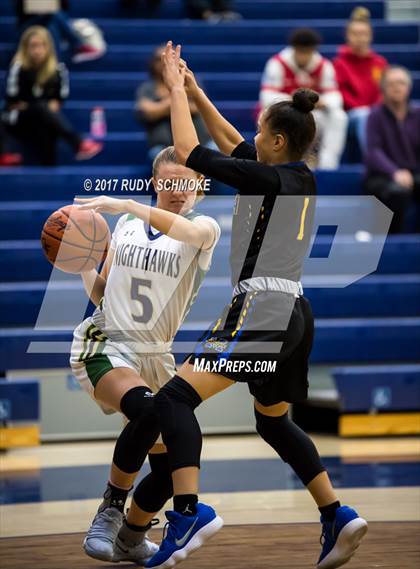Thumbnail 3 in Del Norte vs. Mira Mesa (Knights of the Roundball Classic) photogallery.