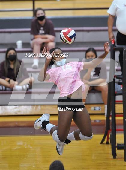 Thumbnail 1 in St. Agnes Academy @ Pearland photogallery.
