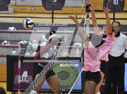 Thumbnail 1 in St. Agnes Academy @ Pearland photogallery.