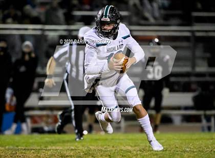 Thumbnail 3 in Highland vs Boulder Creek (AIA 6A Semifinal) photogallery.