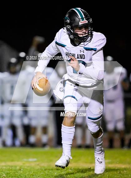 Thumbnail 2 in Highland vs Boulder Creek (AIA 6A Semifinal) photogallery.