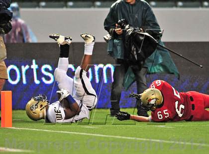 Thumbnail 3 in Central Catholic vs. Santa Fe Christian (CIF State D4 Final) photogallery.