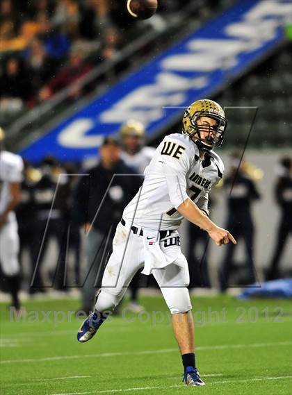 Thumbnail 2 in Central Catholic vs. Santa Fe Christian (CIF State D4 Final) photogallery.