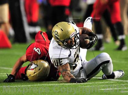Thumbnail 3 in Central Catholic vs. Santa Fe Christian (CIF State D4 Final) photogallery.