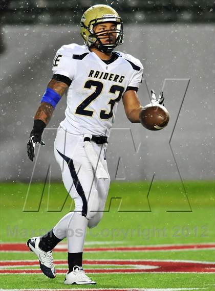 Thumbnail 2 in Central Catholic vs. Santa Fe Christian (CIF State D4 Final) photogallery.