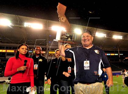 Thumbnail 3 in Central Catholic vs. Santa Fe Christian (CIF State D4 Final) photogallery.
