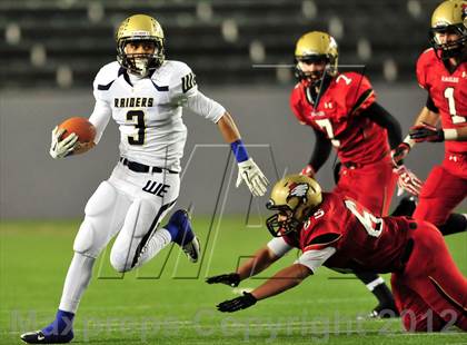 Thumbnail 2 in Central Catholic vs. Santa Fe Christian (CIF State D4 Final) photogallery.