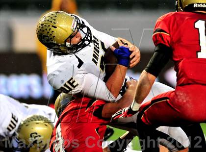 Thumbnail 3 in Central Catholic vs. Santa Fe Christian (CIF State D4 Final) photogallery.