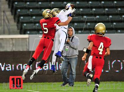 Thumbnail 2 in Central Catholic vs. Santa Fe Christian (CIF State D4 Final) photogallery.
