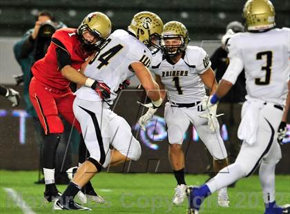 Thumbnail 2 in Central Catholic vs. Santa Fe Christian (CIF State D4 Final) photogallery.