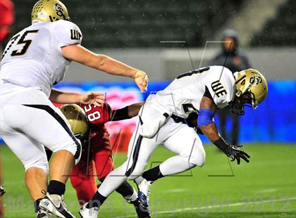 Thumbnail 2 in Central Catholic vs. Santa Fe Christian (CIF State D4 Final) photogallery.