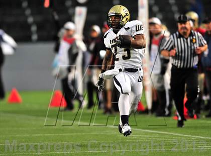 Thumbnail 2 in Central Catholic vs. Santa Fe Christian (CIF State D4 Final) photogallery.