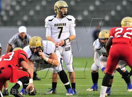 Thumbnail 2 in Central Catholic vs. Santa Fe Christian (CIF State D4 Final) photogallery.