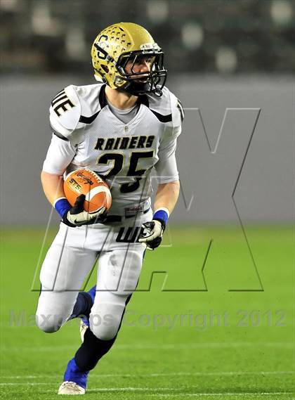 Thumbnail 3 in Central Catholic vs. Santa Fe Christian (CIF State D4 Final) photogallery.