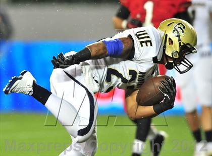 Thumbnail 1 in Central Catholic vs. Santa Fe Christian (CIF State D4 Final) photogallery.