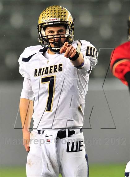 Thumbnail 2 in Central Catholic vs. Santa Fe Christian (CIF State D4 Final) photogallery.
