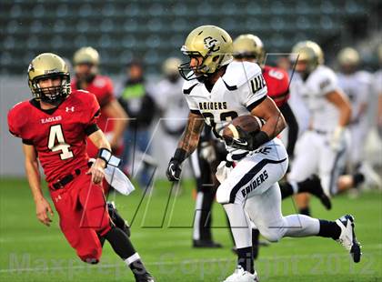 Thumbnail 3 in Central Catholic vs. Santa Fe Christian (CIF State D4 Final) photogallery.