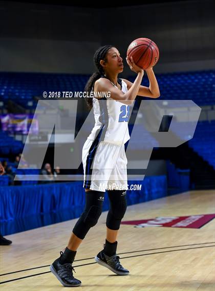 Thumbnail 2 in Sylvan Hills vs. Mt. St. Mary Academy photogallery.
