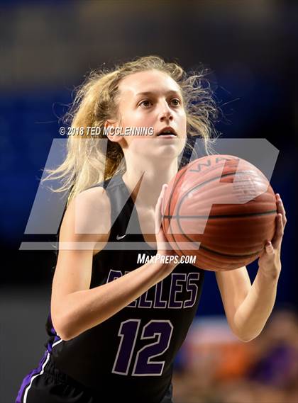 Thumbnail 2 in Sylvan Hills vs. Mt. St. Mary Academy photogallery.