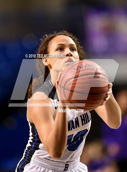 Thumbnail 3 in Sylvan Hills vs. Mt. St. Mary Academy photogallery.