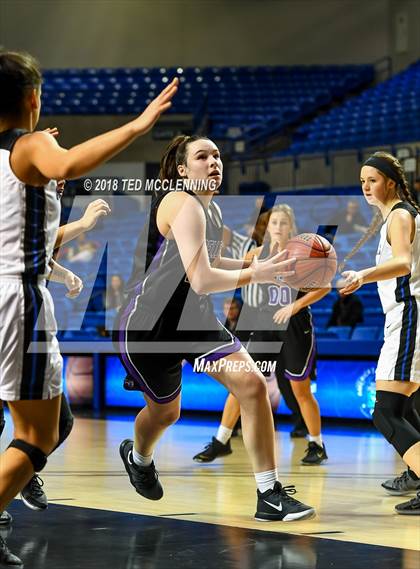 Thumbnail 2 in Sylvan Hills vs. Mt. St. Mary Academy photogallery.