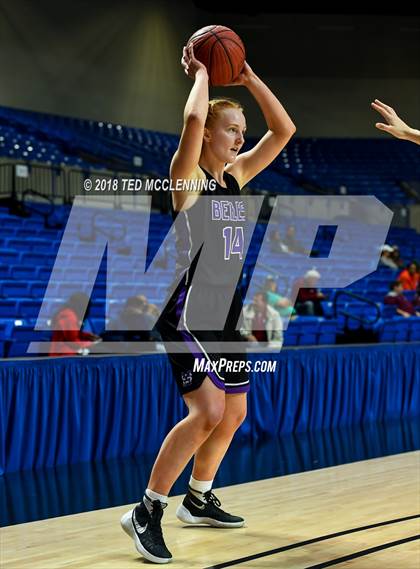 Thumbnail 1 in Sylvan Hills vs. Mt. St. Mary Academy photogallery.
